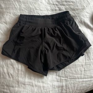 Hotty hot black lululemon shorts